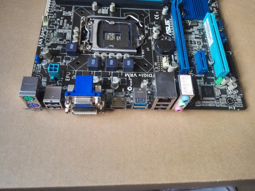 Asus B75M-PLUS Scheda madre de - X870E Atx Motherboard recensione e prezzo